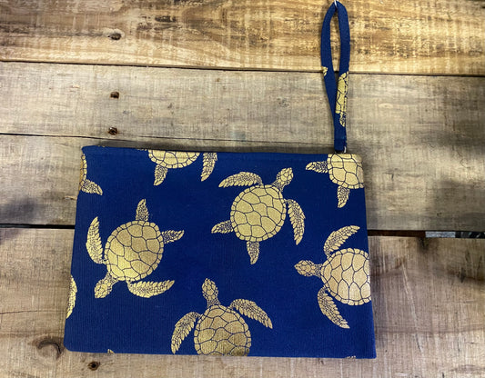 Turtle print wrist bag